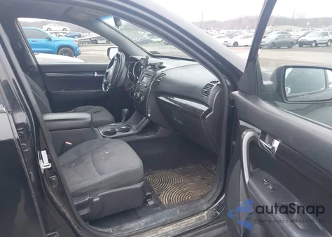 2013 Kia Sorento Lx z USA, uszkodzony, nr VIN 5XYKTCA61DG376551